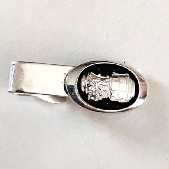 Robbins Co. Other - 1960s Vintage Tie Clip with Car Motor by Robbins Co, Attleboro